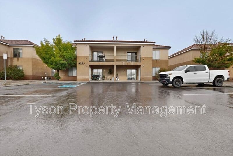 Rio Rancho House: 4209 Ridgeway Ct SE