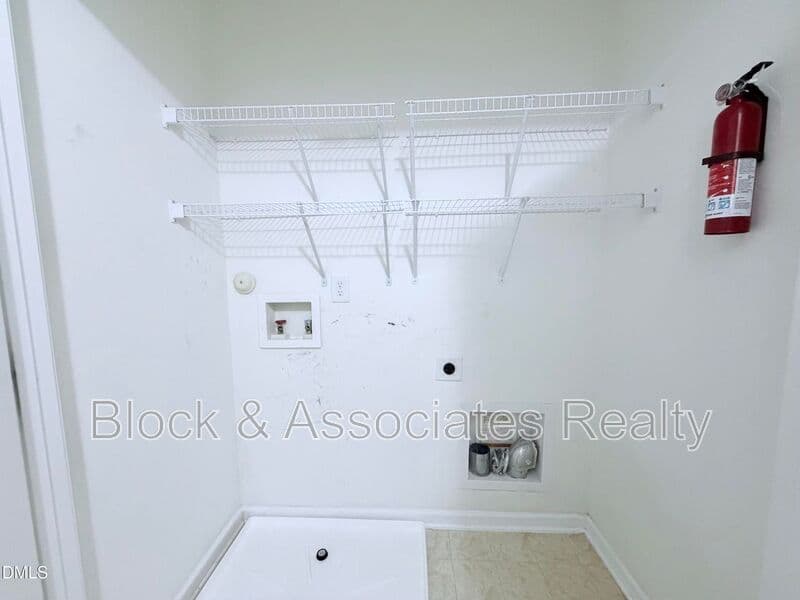 Holly Springs House: 536 Gooseberry Dr