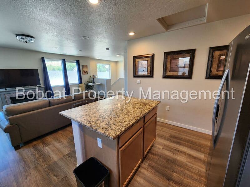 Carson City Townhome: 3487 E Garden St