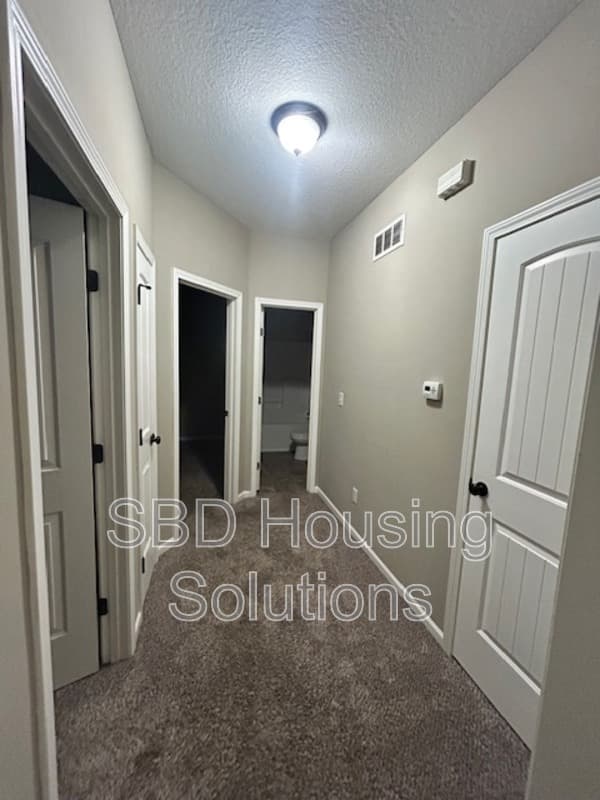 Blue Springs House: 8901 SW 8th St