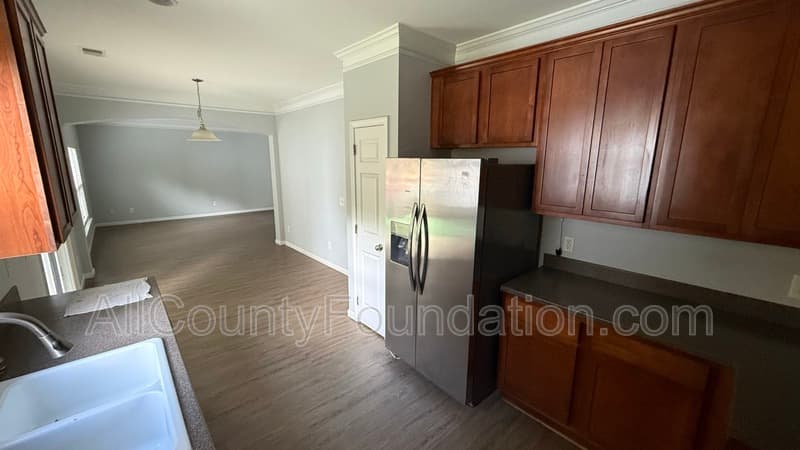 Summerville House: 221 Meadow Wood Rd.