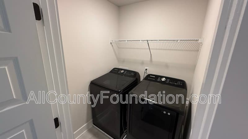 NORTH CHARLESTON House: 5112 PARK CREEK AVE