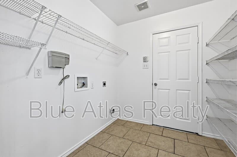 McKinney House: 2744 Frontier Lane