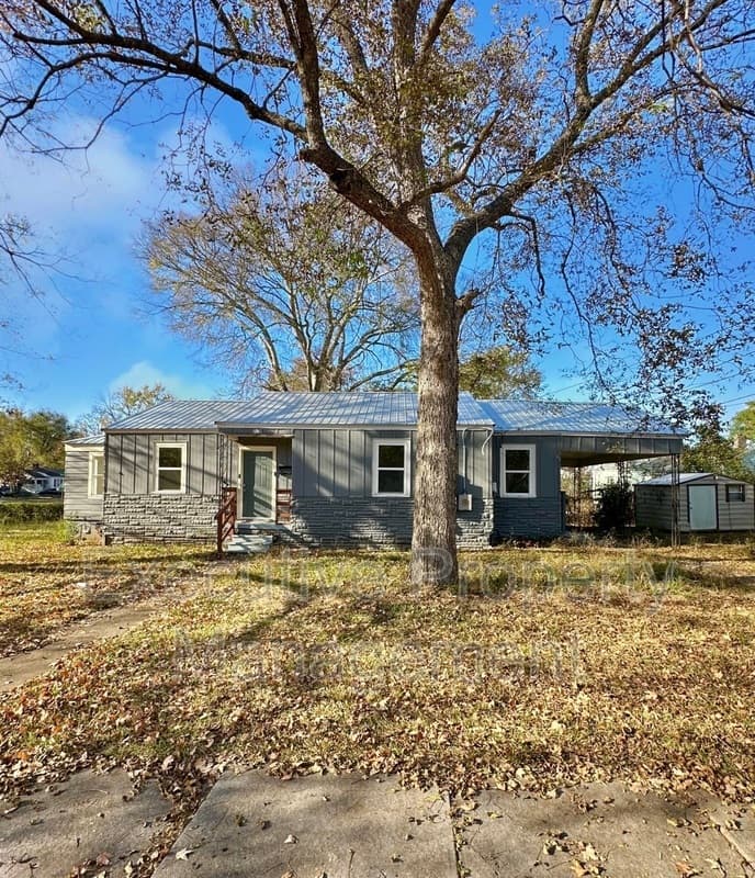 Birmingham House: 2026 Lee Court
