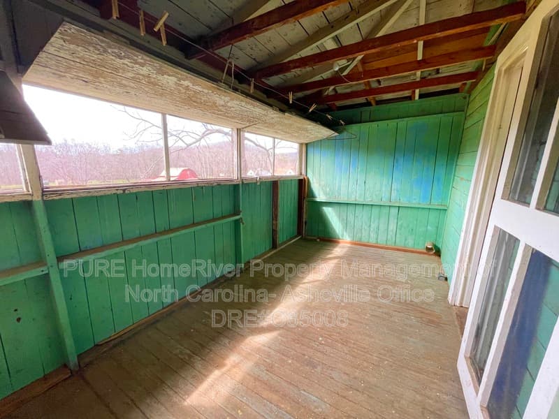 Swannanoa House: 648 Bee Tree Road