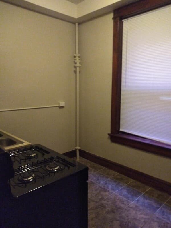 Davenport Condo: 602 W. 3rd St. #4A