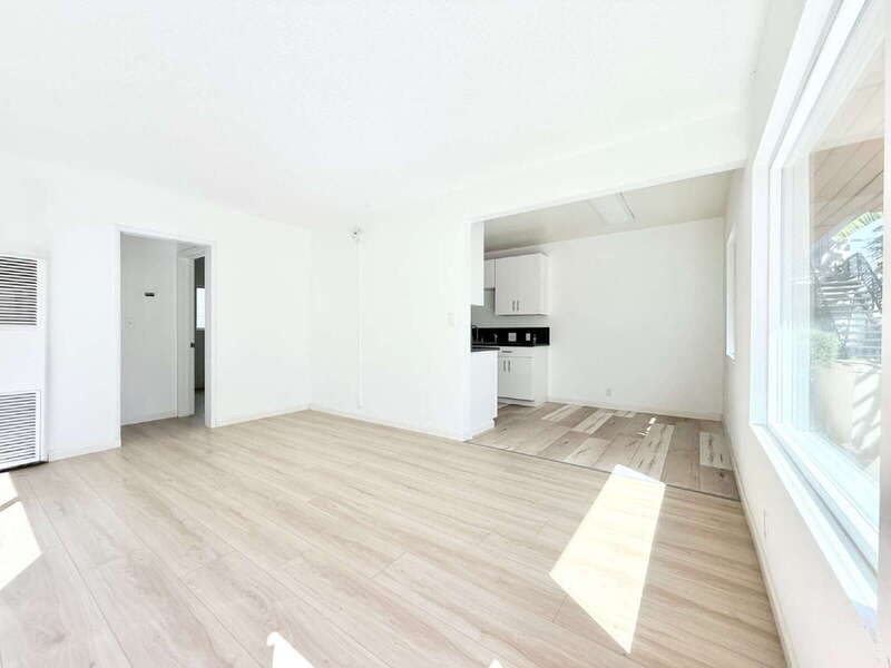 Los Angeles Condo: 2023 Reservoir Street