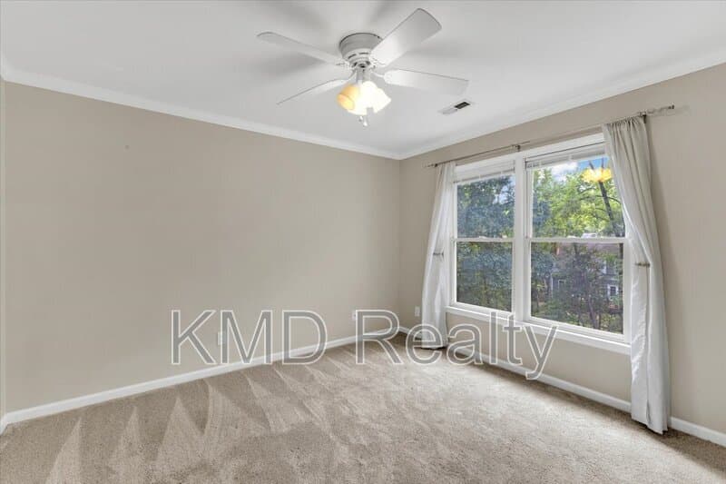 Charlotte House: 3112 English Sparrow Lane