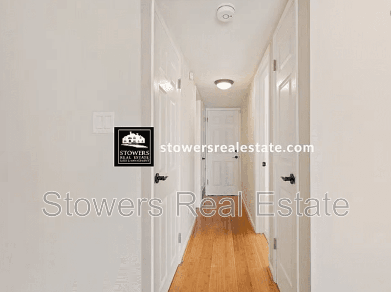 Livermore House: 5461 Arlene Way