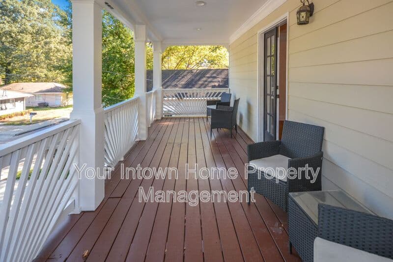 Atlanta House: 69 Haygood Ave SE