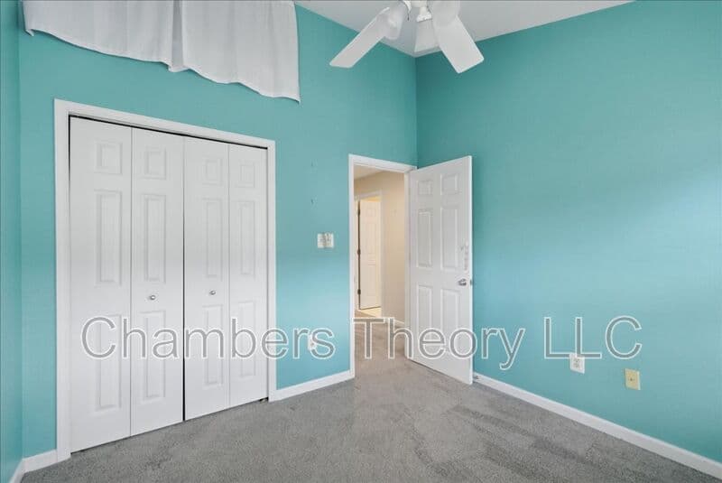 Silver Spring Condo: 11308 King George Dr