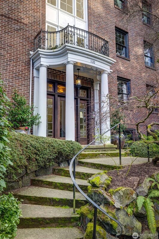 Seattle Condo: 1120 17th Avenue