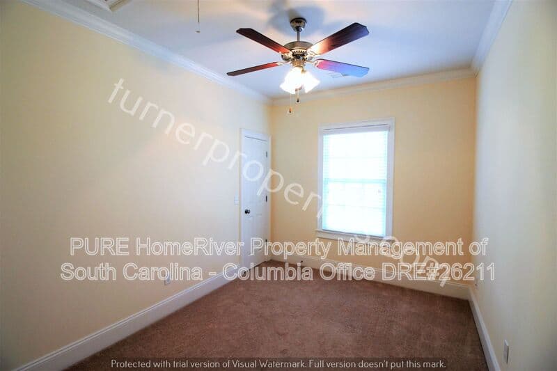 Columbia House: 395 Highland Point Drive