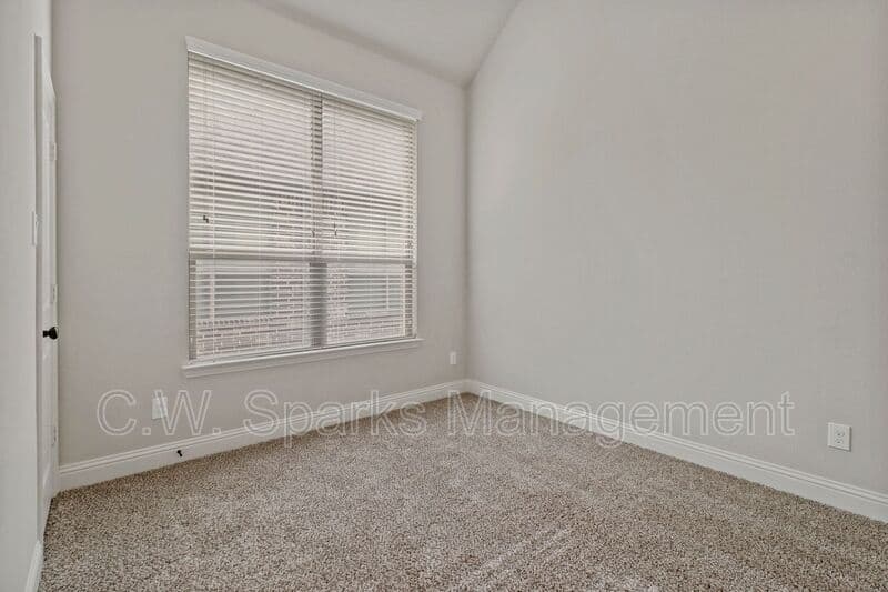Rockwall House: 1603 Trowbridge Circle