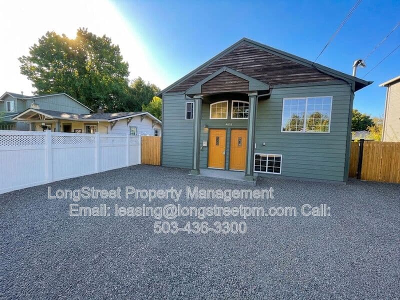 Portland Condo: 4848 SE Bybee Blvd