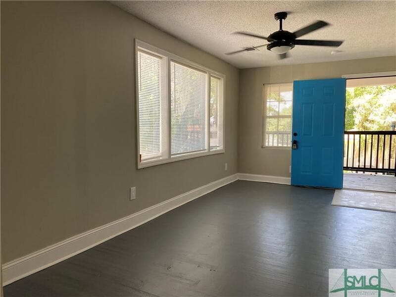 Savannah Condo: 1000 West 53rd Street - Lower Unit