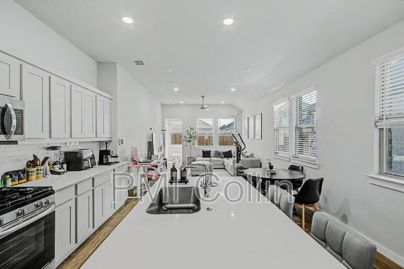 McKinney House: 415 Travine Drive