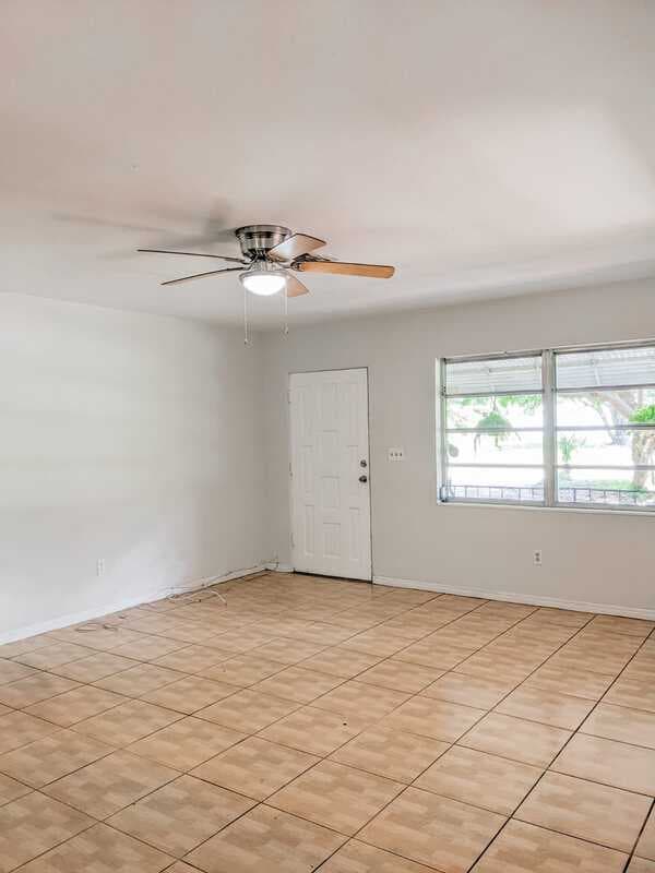 St. Petersburg House: 10520 54th Avenue North