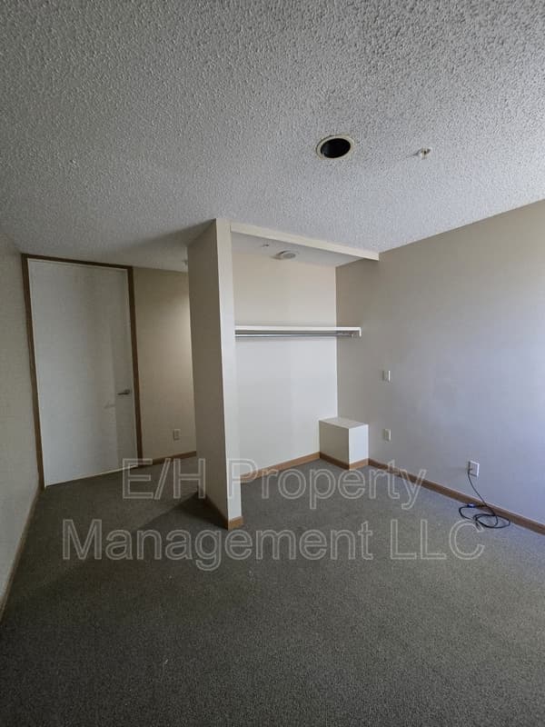 Wichita House: 2500 East 27th Street North