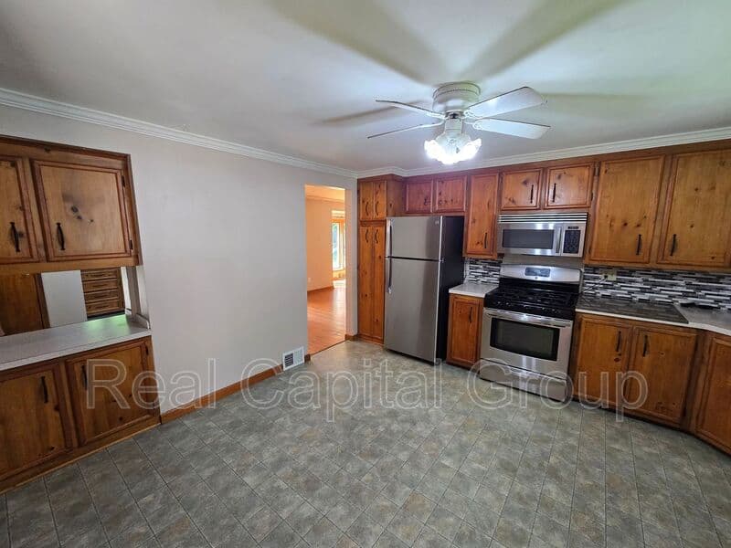 Williamsville House: 8401 Ericson Dr