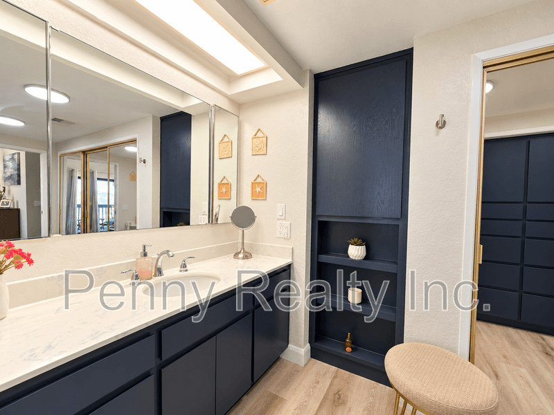 Escondido House: 9603 Indian Creek Way