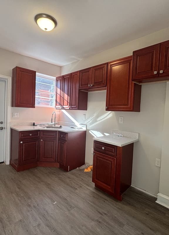 Baltimore House: 41X N Loudon Ave