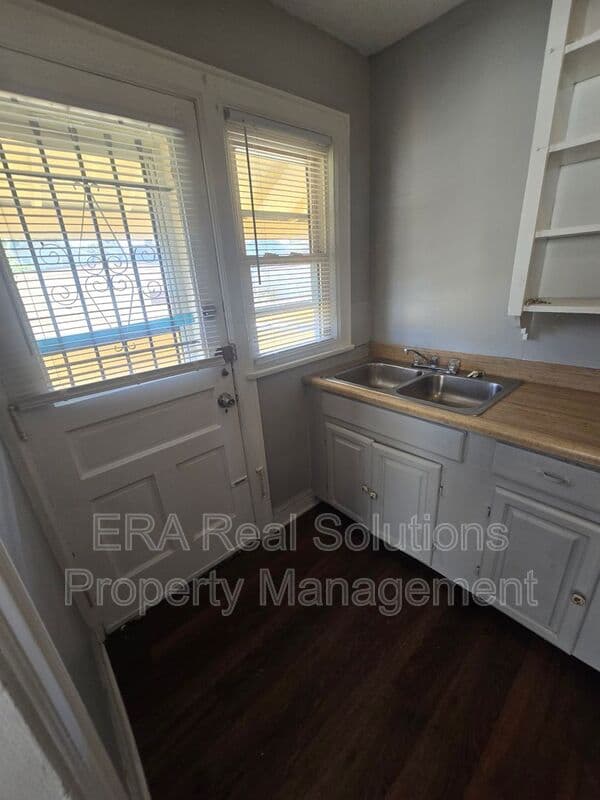 Columbus Condo: 596 S Hague Ave
