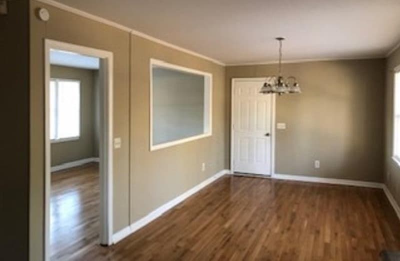 Columbia House: 304 Hickory Ridge Drive