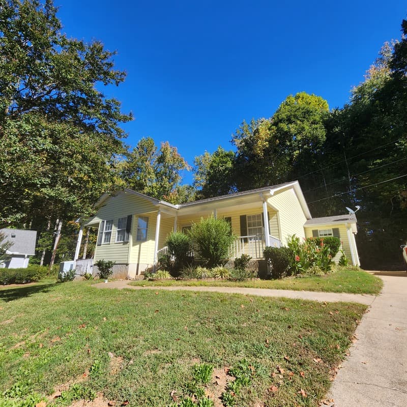 Taylors House: 24 Lee Way
