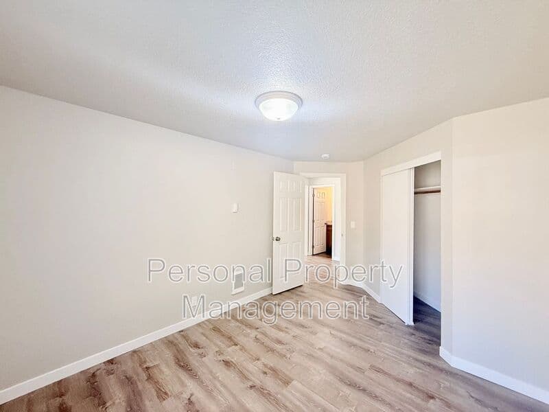 Vancouver House: 15814 SE 15th St.