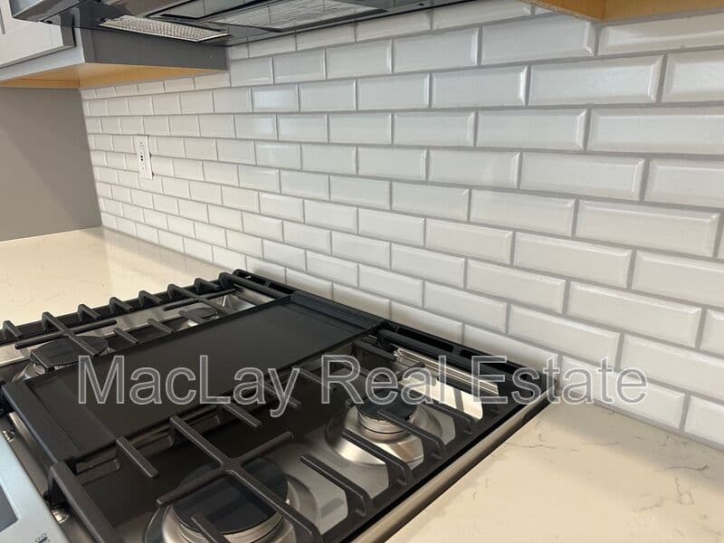 Avondale House: 3809 N 100th dr