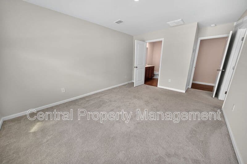 Greenville House: 165 Sarnesfield Way