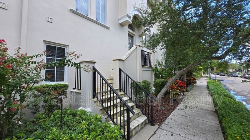 Tampa Townhome: 1001 S Rome Ave