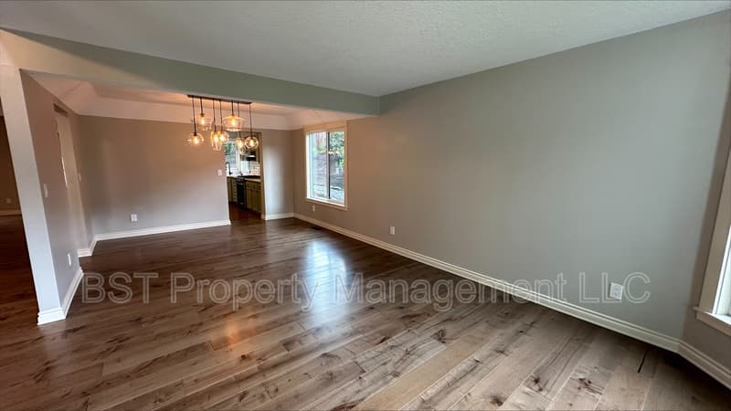 West Linn House: 25130 Rancho Lobo Court
