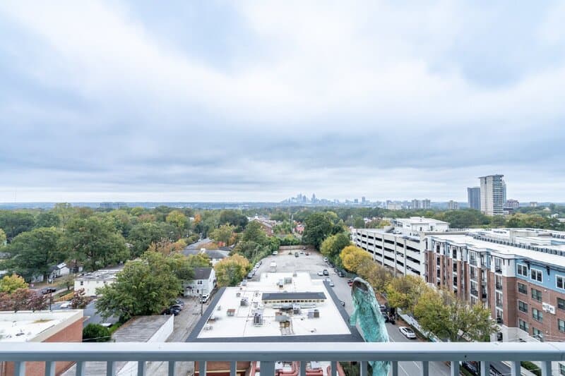 Atlanta Condo: 250 Pharr Road Northeast