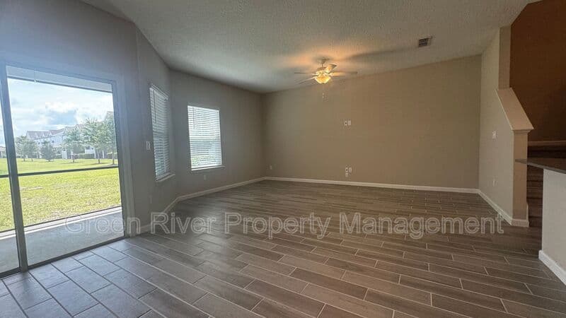 Jacksonville House: 10361 Benson Lake Dr