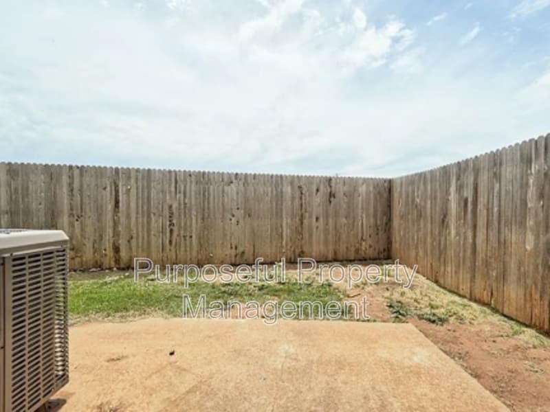 El Reno House: 1867 Cypress Lane