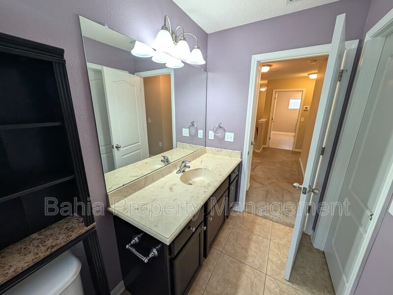 Tampa House: 7714 Landcare Ln