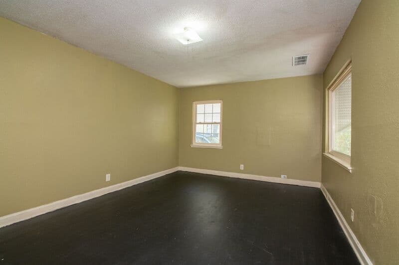 Birmingham House: 7801 Vienna Avenue