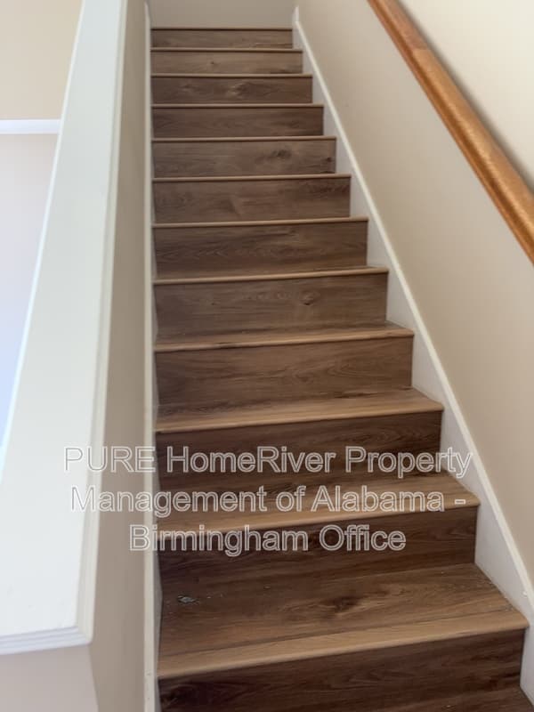 Helena House: 963 Old Cahaba Drive