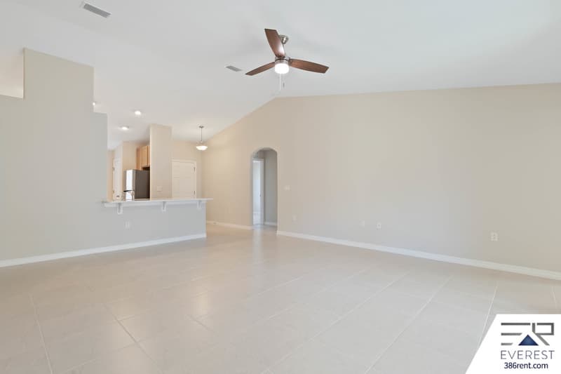 Palm Coast House: 11 Burning Tree Place