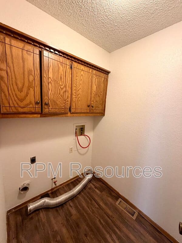 Oklahoma City Condo: 7000 Woodlake Dr