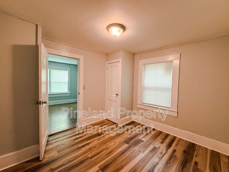 Fayetteville House: 405 Andy Street