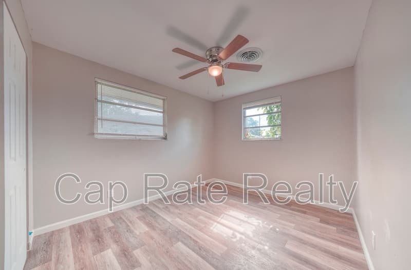 Columbus House: 3738 Arkwood Ct