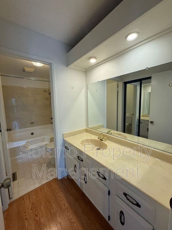 Vacaville Condo: 110 Bryce Way