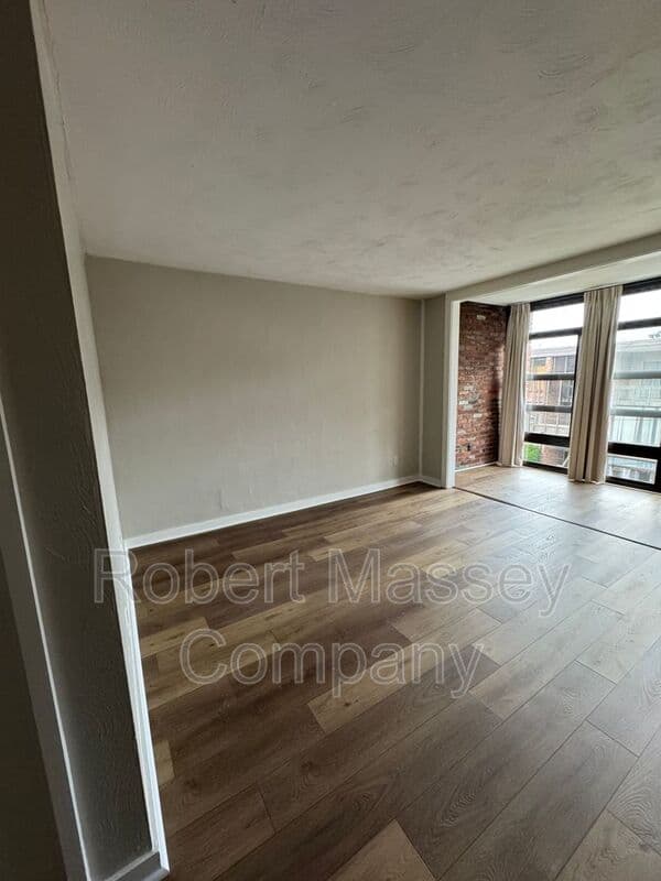 Louisville Condo: 1040 Cherokee Road