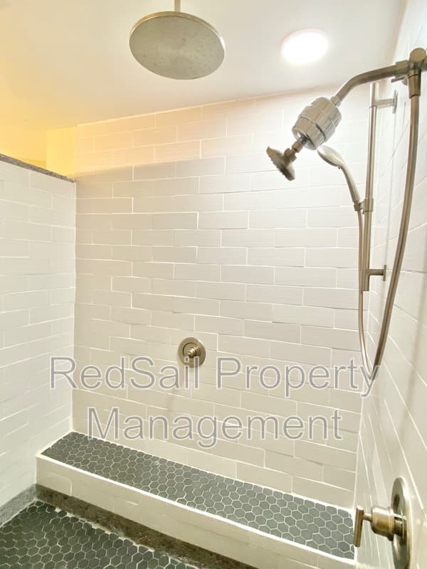 Poquoson House: 256R Hunts Neck Rd