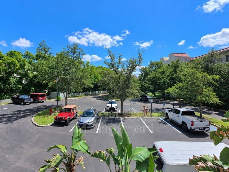 Bradenton Condo: 210 3rd Street West