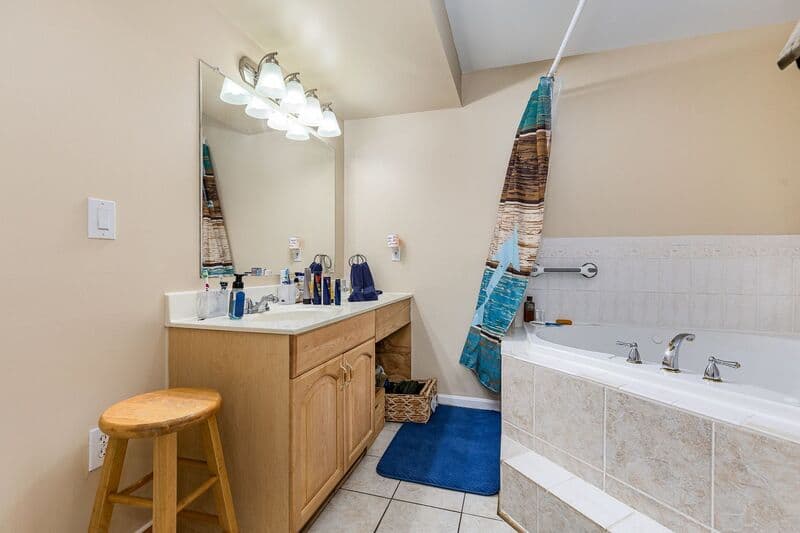Fredericksburg House: 11814 Gardenia Dr