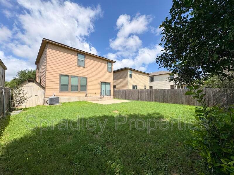 Temple House: 1047 Tumbleweed Trl